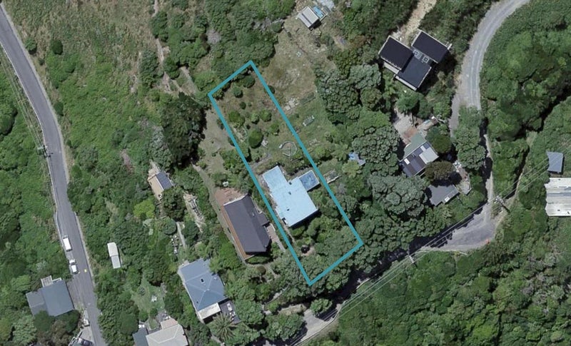 18 Malvern Road, Ngauranga, Wellington - Carousel 1