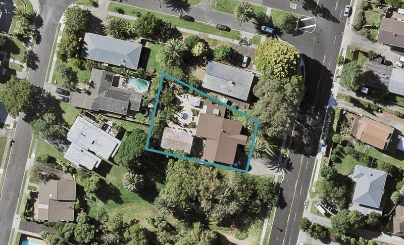 3/26 Glenmore Road, Sunnyhills, Auckland - Carousel 1