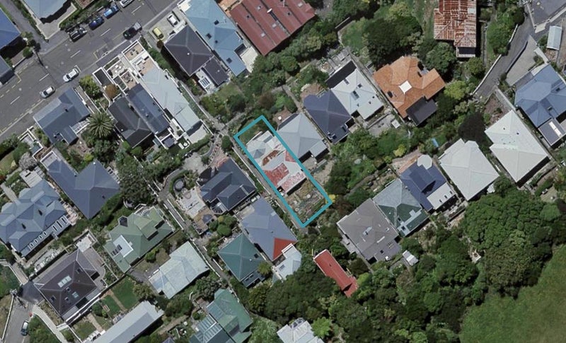 1 Mcintyre Avenue, Mount Victoria, Wellington - Carousel 1