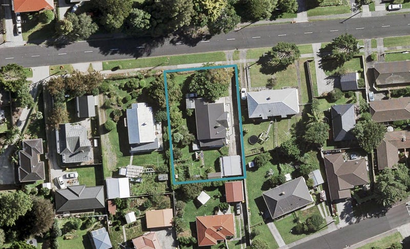 14 Clark Road, Pahurehure, Papakura - Carousel 1