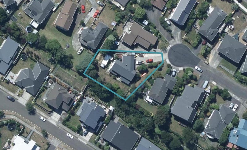 14 Barque Crescent, Whitby, Porirua - Carousel 1
