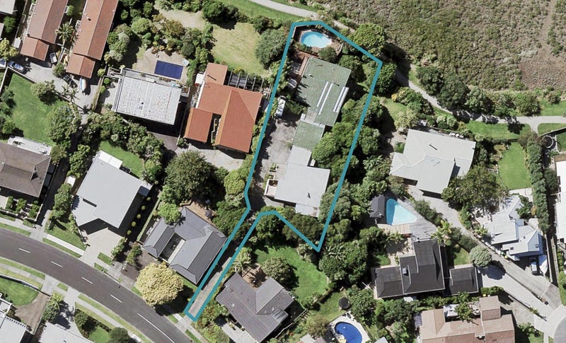 1/128 Bramley Drive, Farm Cove, Auckland - Carousel 1