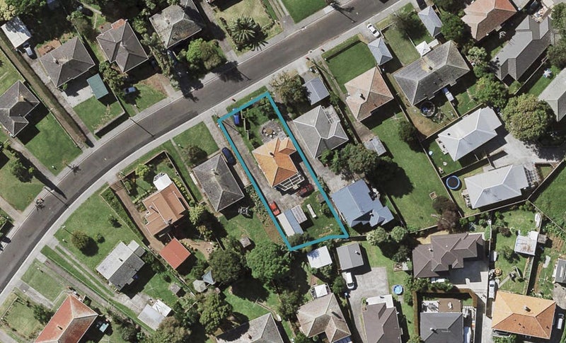 16 Tunis Road, Panmure, Auckland - Carousel 1