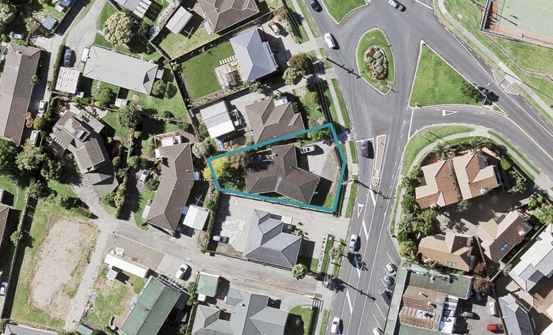 217 Bucklands Beach Road, Bucklands Beach, Auckland - Carousel 1
