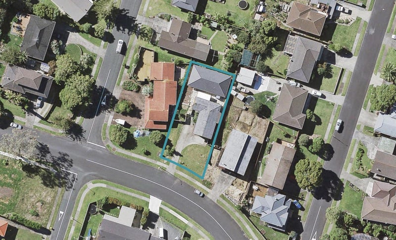 8 Kurnell Drive, Botany Downs, Auckland - Carousel 1