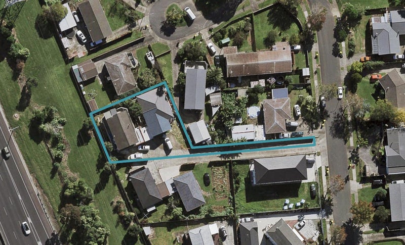 1/52 Sikkim Crescent, Clover Park, Auckland - Carousel 1
