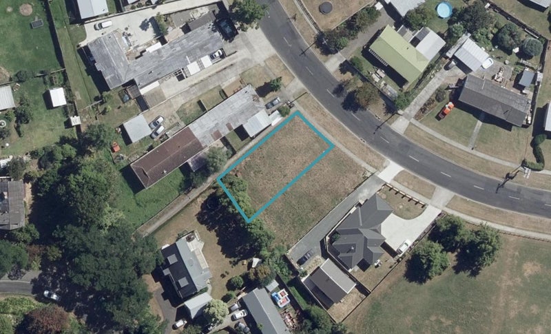 1/63 McKay Drive, Temple View, Hamilton - Carousel 1