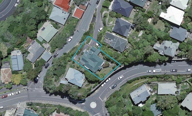 34 Plunket Street, Kelburn, Wellington - Carousel 1