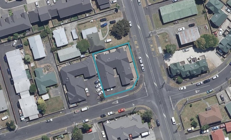 2B Ford Street, Hamilton East, Hamilton - Carousel 1