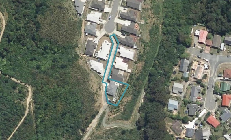 81 Staithes Drive North, Whitby, Porirua - Carousel 1