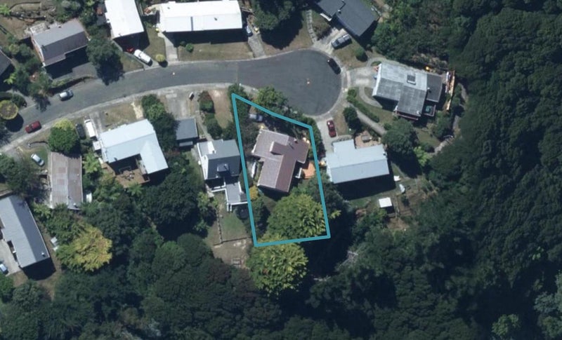 12 Venus Place, Whitby, Porirua - Carousel 1