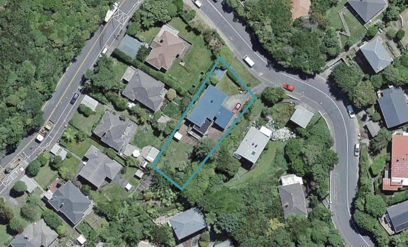 48 Sunshine Avenue, Karori, Wellington - Carousel 1