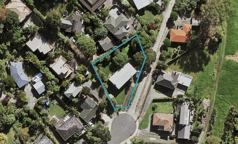 20 Arahia Street, Northcote, Auckland - Carousel 1