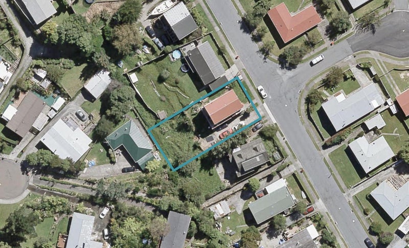 17 Aniseed Grove, Timberlea, Upper Hutt - Carousel 1