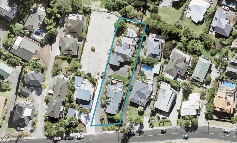 1/13 Mizpah Road, Waiake, Auckland - Carousel 1