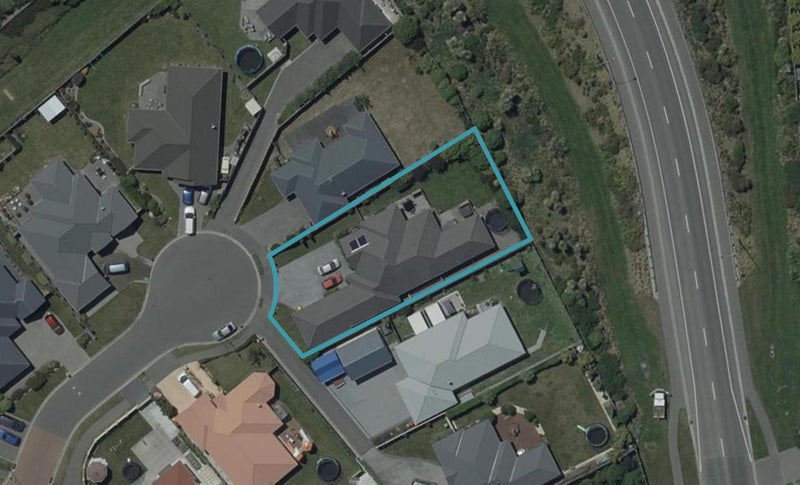 6 Eliza Place, Aidanfield, Christchurch - Carousel 1