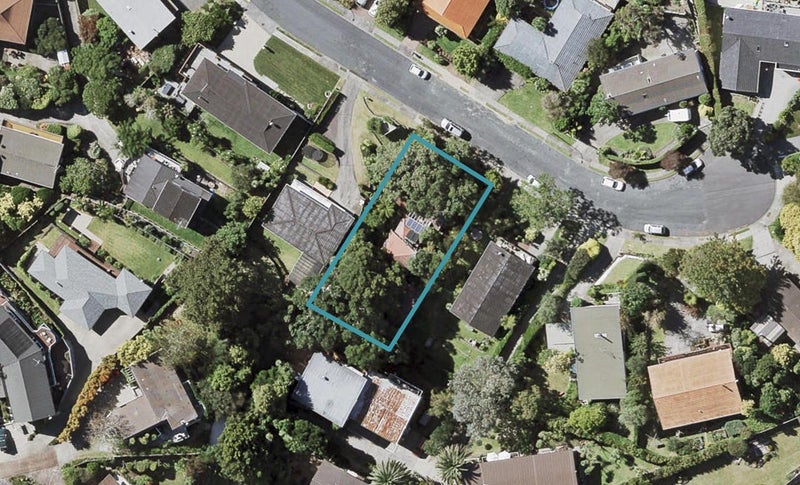 8 Surville Place, Mairangi Bay, Auckland - Carousel 1