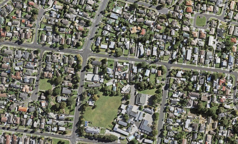 7B Blanes Road, Weymouth, Auckland - Carousel 1