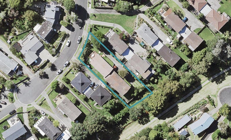 1/18 Scarlock Avenue, Browns Bay, Auckland - Carousel 1