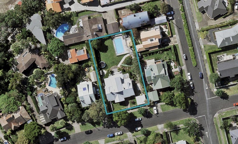 19 Beresford Street, Bayswater, Auckland - Carousel 1