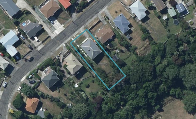 53 Waiuta Street, Titahi Bay, Porirua - Carousel 1