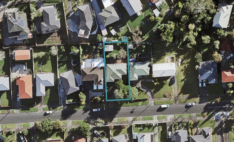 51 Mary Dreaver Street, New Windsor, Auckland - Carousel 1