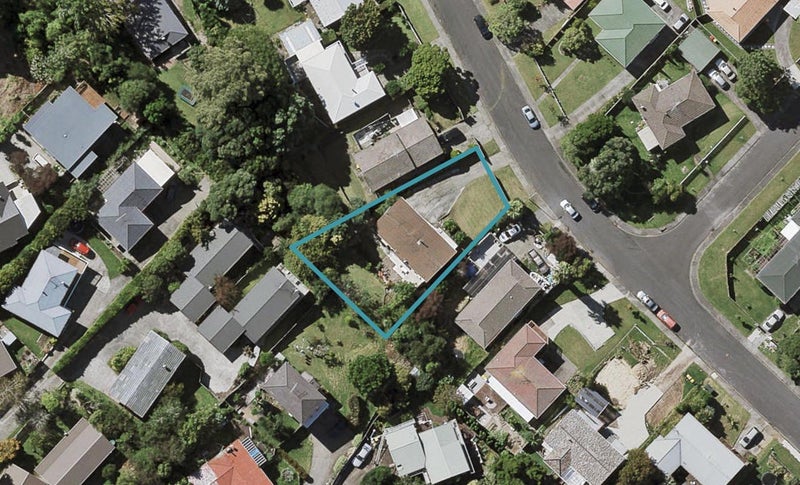 16 Sequoia Place, Sunnynook, Auckland - Carousel 1