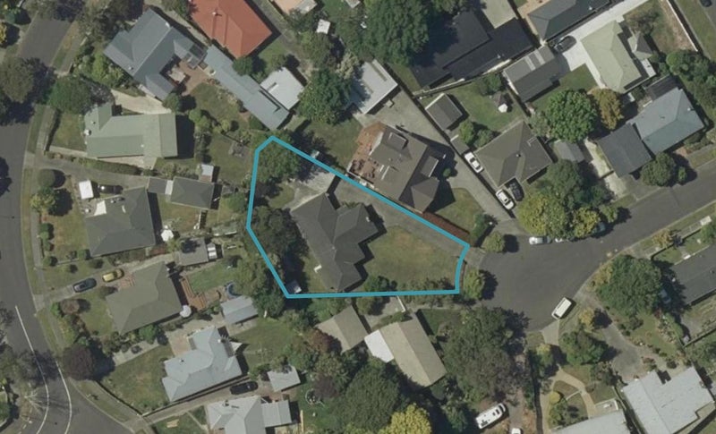 8 Belmont Place, Terrace End, Palmerston North - Carousel 1
