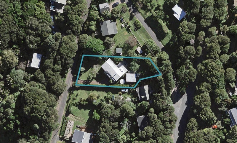 1 Valley Road, Omiha, Waiheke Island - Carousel 1