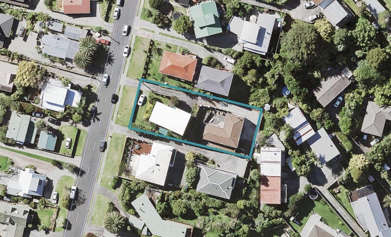 2/110 Arran Road, Browns Bay, Auckland - Carousel 1