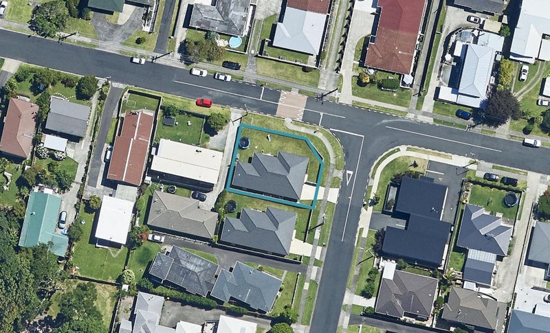 1 Goods Road, Otumoetai, Tauranga - Carousel 1