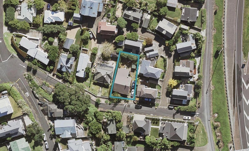 12 Beach Road, Northcote Point, Auckland - Carousel 1