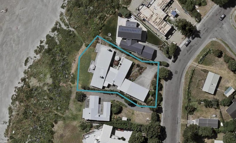 61A Field Way, Waikanae Beach, Waikanae - Carousel 1