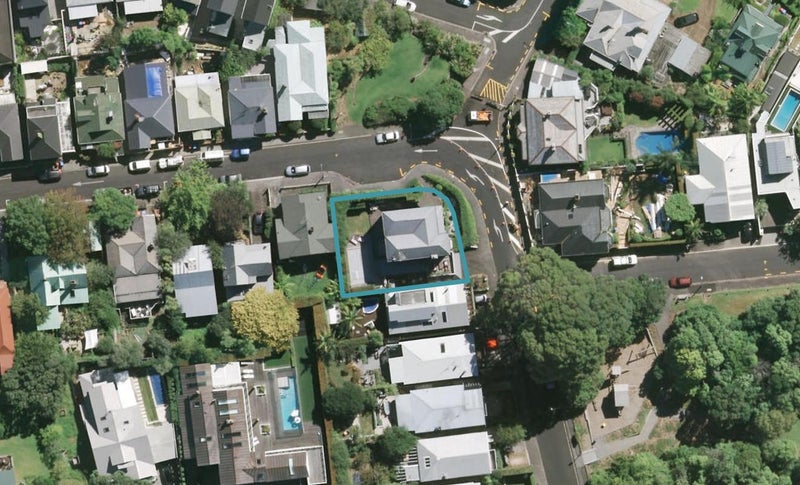 15 Russell Street, Freemans Bay, Auckland - Carousel 1
