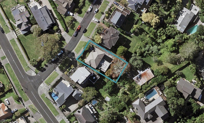 62 Codrington Crescent, Mission Bay, Auckland - Carousel 1
