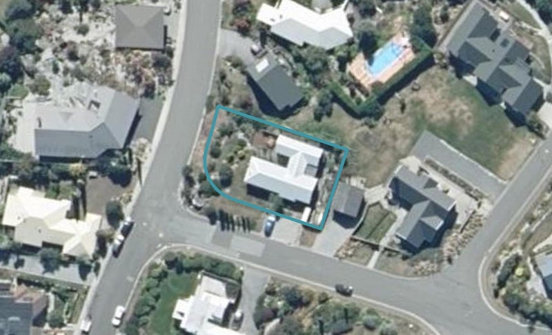 22 Balmoral Drive, Kelvin Heights, Queenstown - Carousel 1