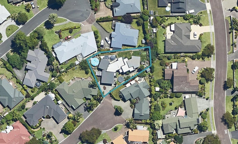 16 Sissinghurst Court, Bethlehem, Tauranga - Carousel 1