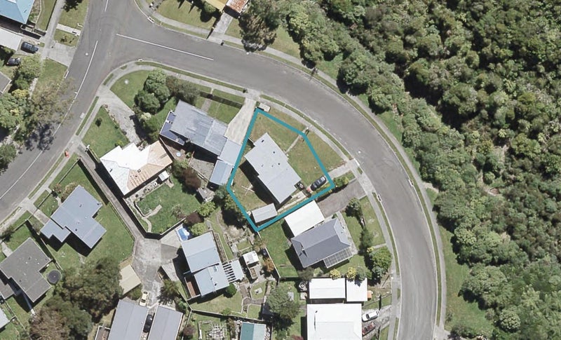 4 Gentian Street, Timberlea, Upper Hutt - Carousel 1
