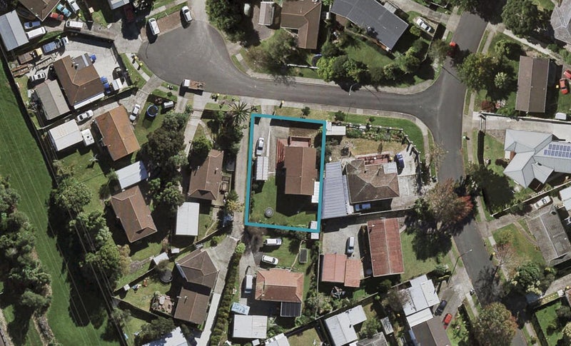 4 Jontue Place, Clover Park, Auckland - Carousel 1