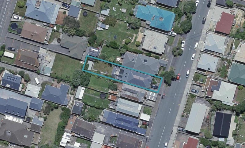 214 Clyde Street, Island Bay, Wellington - Carousel 1