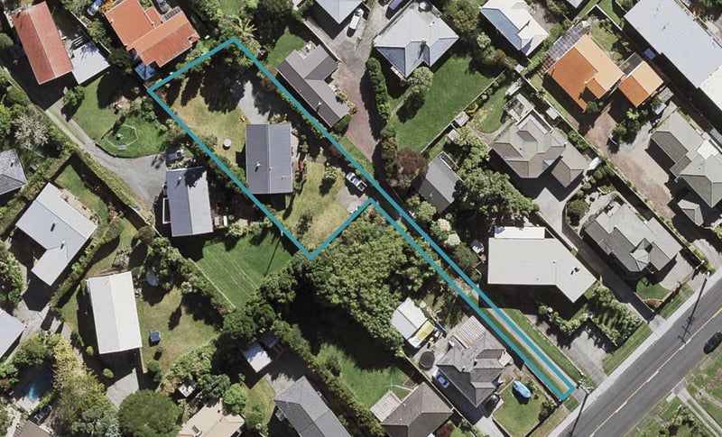 103 Ocean Road, HILLCREST, AUCKLAND - Carousel 1