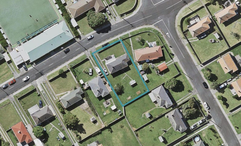 41 Roberts Avenue, Bayswater, Auckland - Carousel 1