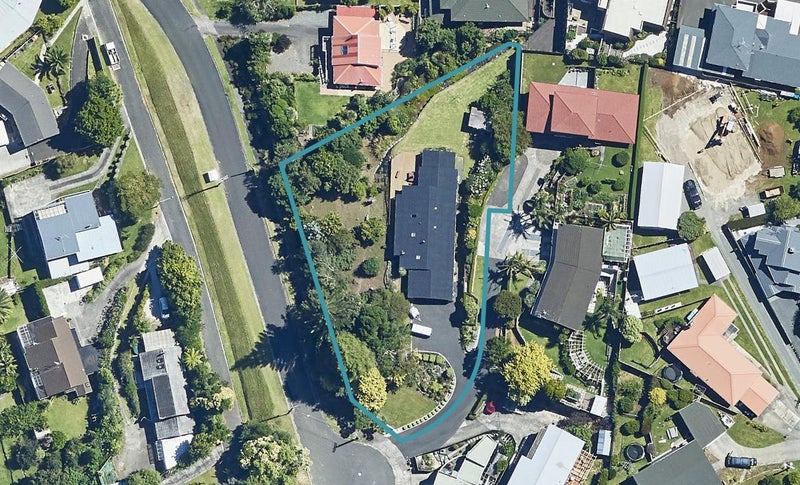 41 Emily Place, Bellevue, Tauranga - Carousel 1