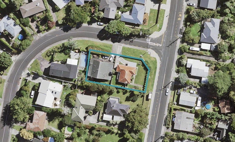 169 Atkinson Road, Titirangi, Auckland - Carousel 1