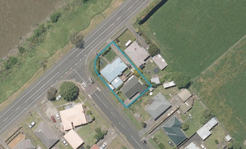 218 Anzac Parade, Whanganui East, Whanganui - Carousel 1