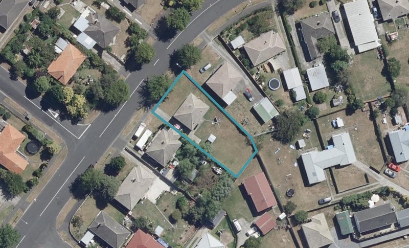 64 Holland Road, Fairfield, Hamilton - Carousel 1