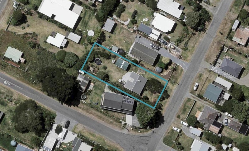 19 Gawler Street, Te Horo Beach - Carousel 1