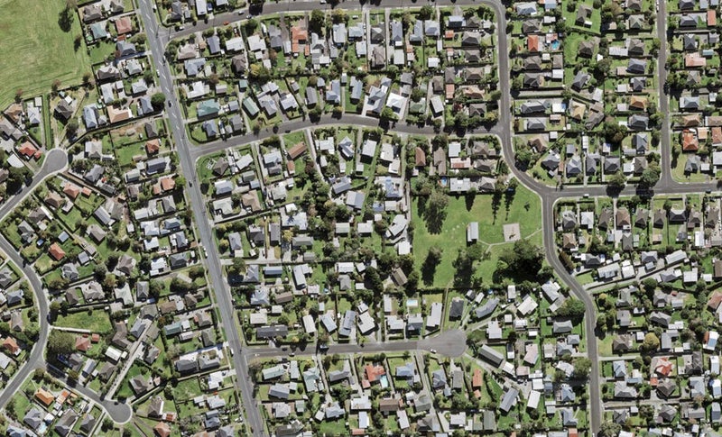 20 Brennan Avenue, Te Atatu Peninsula, Auckland - Carousel 1