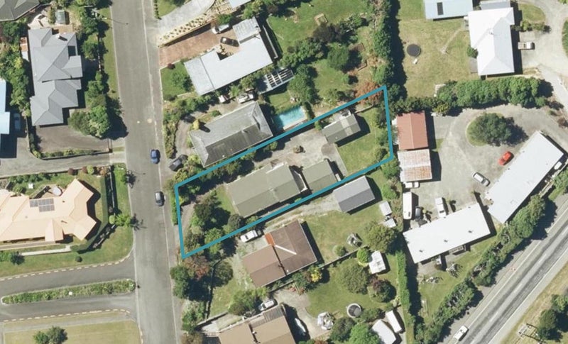 5 Ranui Street, Waikawa, Picton - Carousel 1