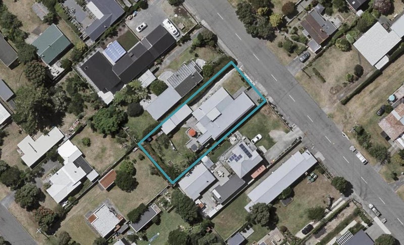 22 Rauparaha Street, Waikanae Beach, Waikanae - Carousel 1